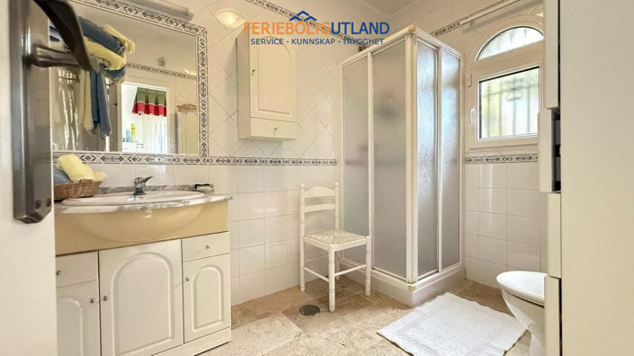 Image No.28-5 Bed Villa for sale