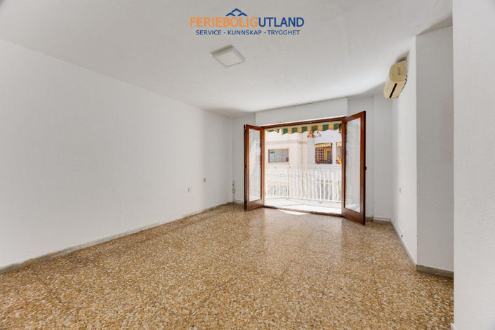 Image No.11-3 Bed Apartment for sale