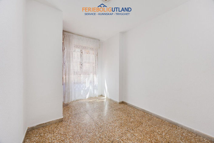 Image No.20-3 Bed Apartment for sale