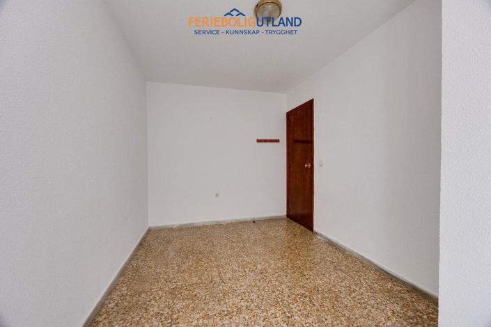 Image No.23-3 Bed Apartment for sale