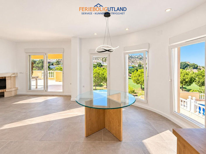 Image No.31-3 Bed Villa for sale