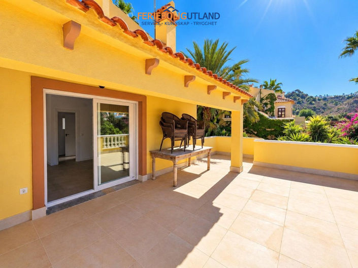 Image No.37-3 Bed Villa for sale