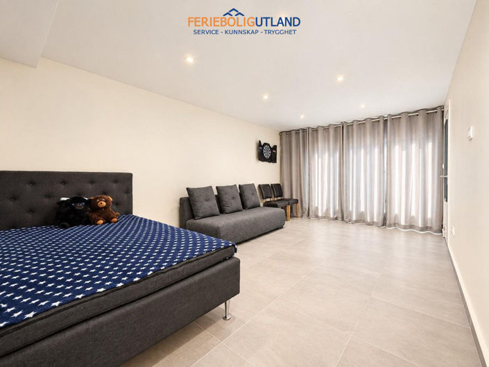 Image No.34-5 Bed Villa for sale