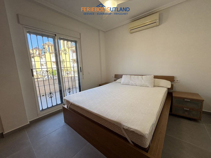 Image No.19-3 Bed Townhouse for sale