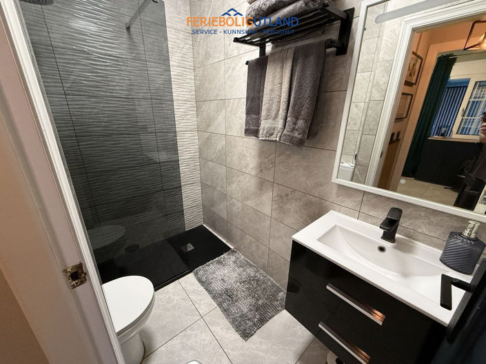 Image No.20-3 Bed Townhouse for sale