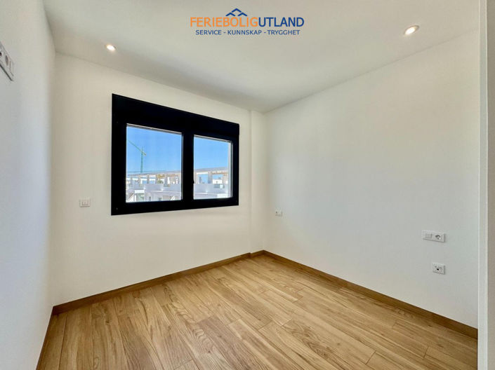 Image No.16-2 Bed Apartment for sale