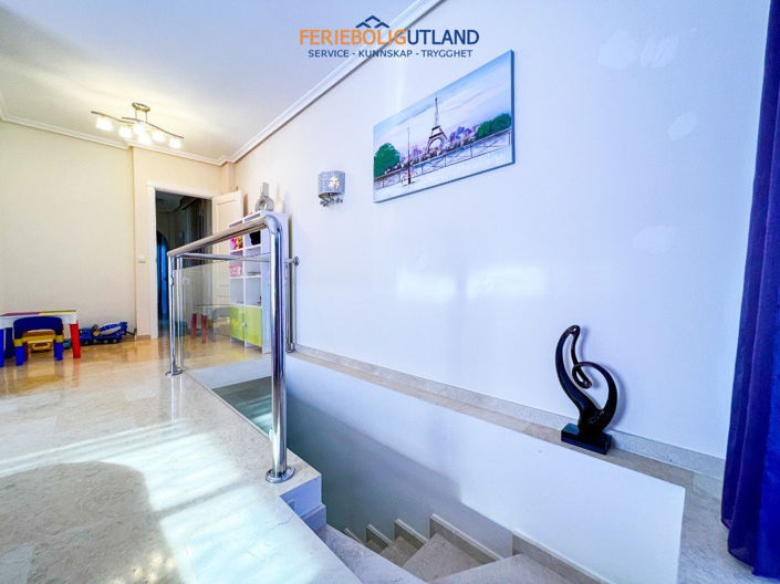 Image No.20-5 Bed Villa for sale