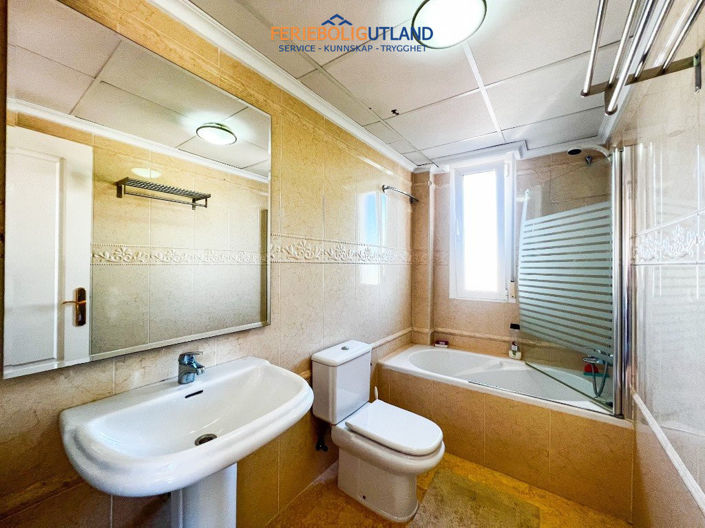 Image No.34-5 Bed Villa for sale