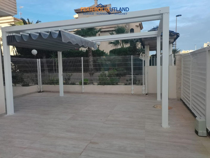 Image No.20-3 Bed Apartment for sale