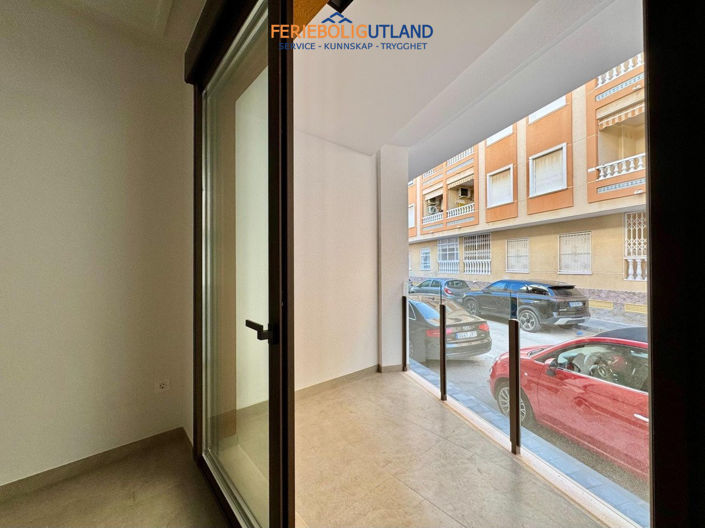 Image No.24-2 Bed Apartment for sale