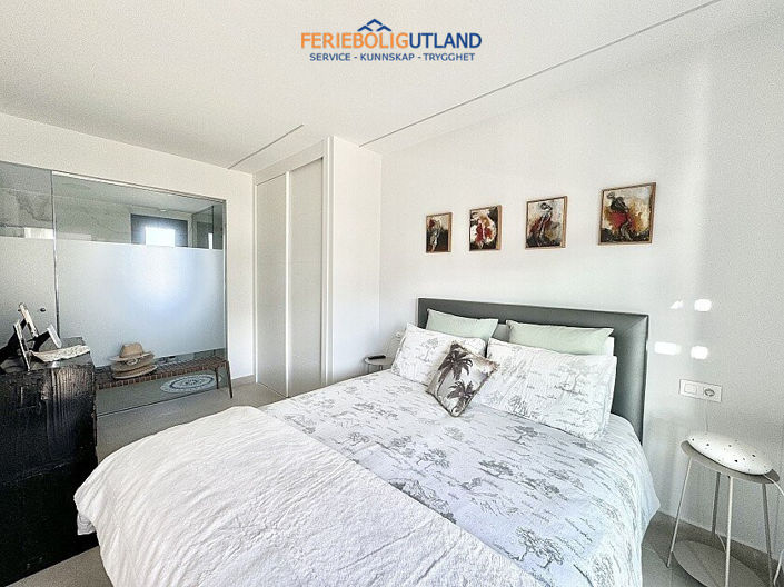 Image No.10-3 Bed Apartment for sale