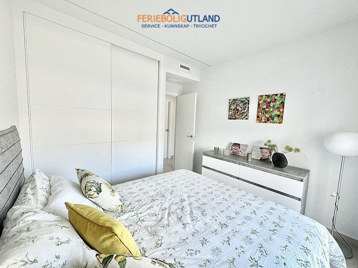 Image No.15-3 Bed Apartment for sale