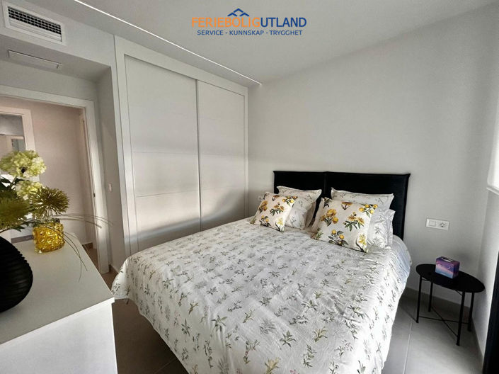 Image No.17-3 Bed Apartment for sale