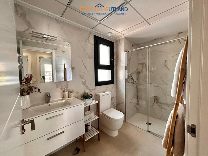 Image No.24-3 Bed Apartment for sale