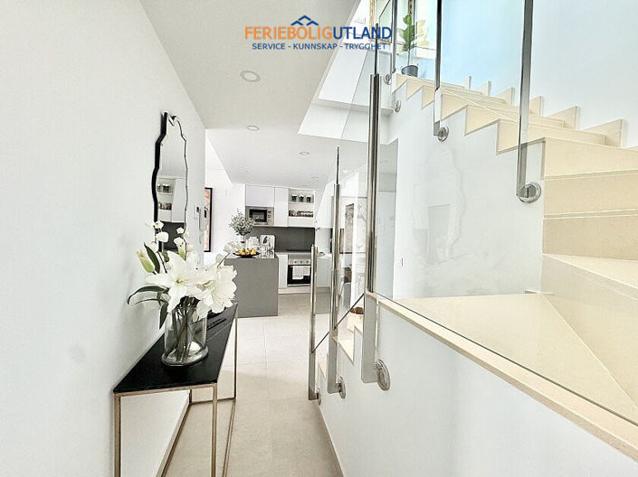 Image No.28-3 Bed Apartment for sale