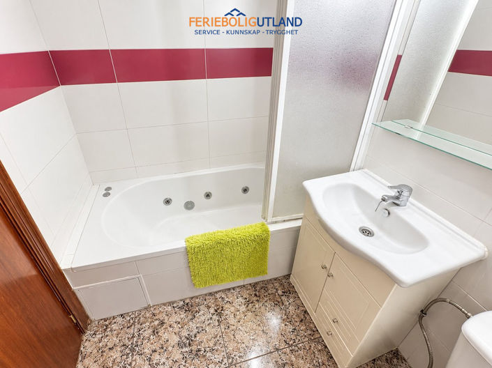 Image No.17-2 Bed Apartment for sale