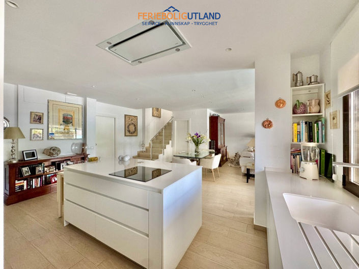 Image No.37-3 Bed Townhouse for sale
