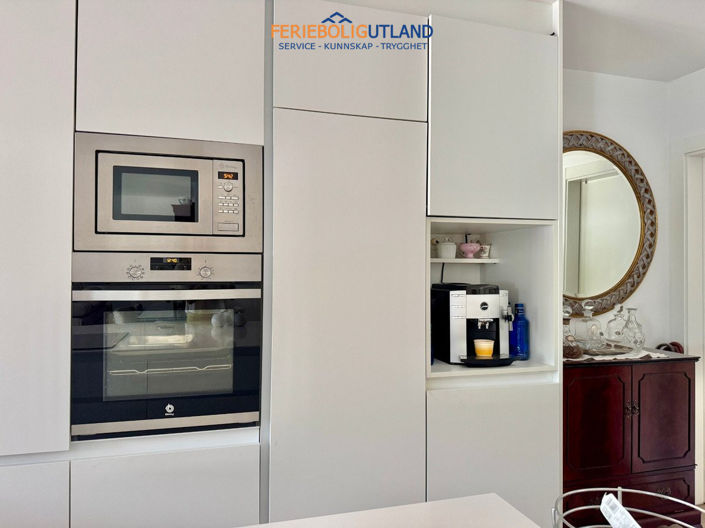 Image No.41-3 Bed Townhouse for sale