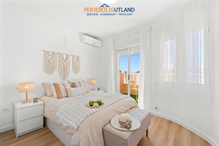 Image No.19-2 Bed Townhouse for sale