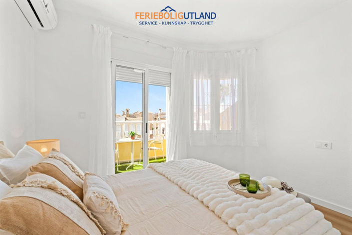 Image No.20-2 Bed Townhouse for sale