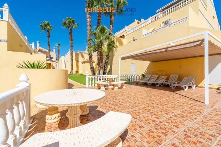 Image No.42-2 Bed Townhouse for sale