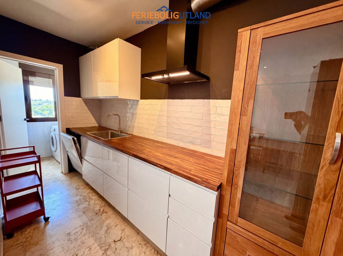 Image No.10-3 Bed Apartment for sale