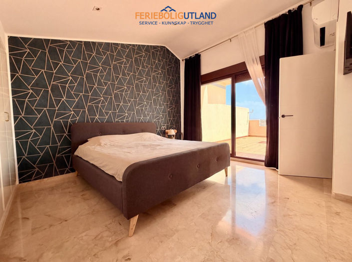 Image No.19-3 Bed Apartment for sale