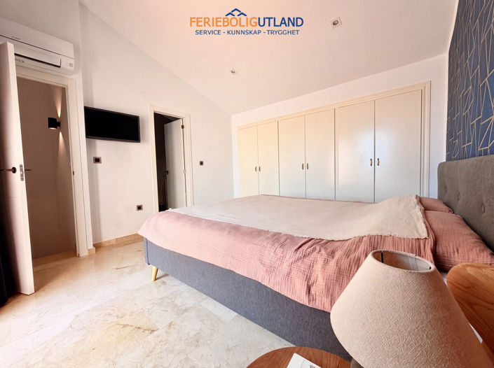 Image No.20-3 Bed Apartment for sale