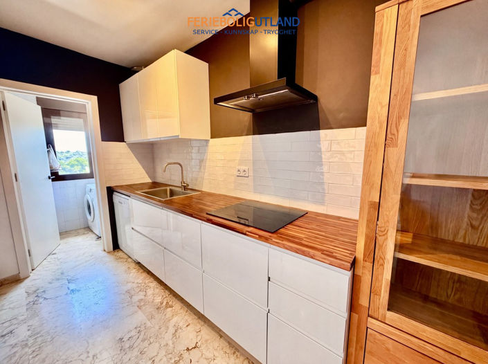 Image No.9-3 Bed Apartment for sale