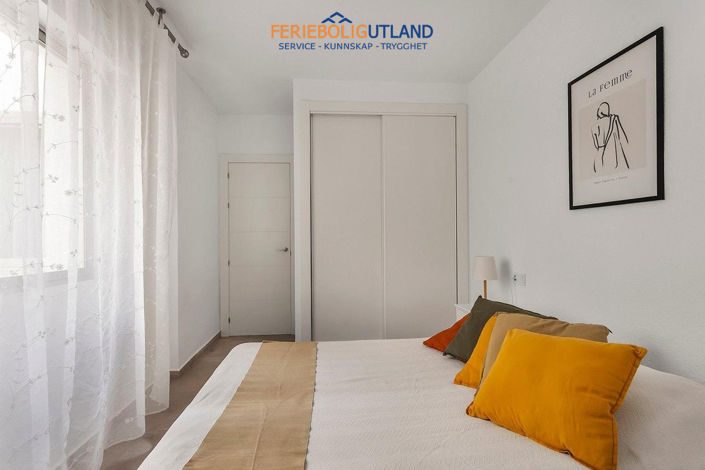 Image No.25-3 Bed Apartment for sale