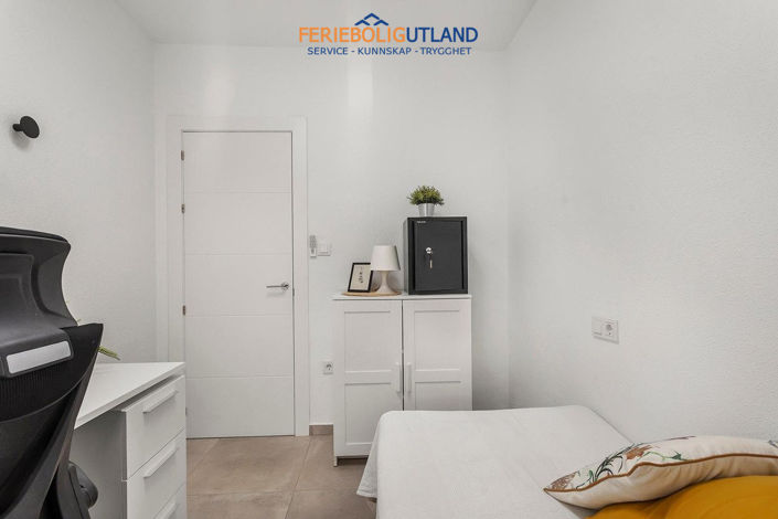 Image No.29-3 Bed Apartment for sale