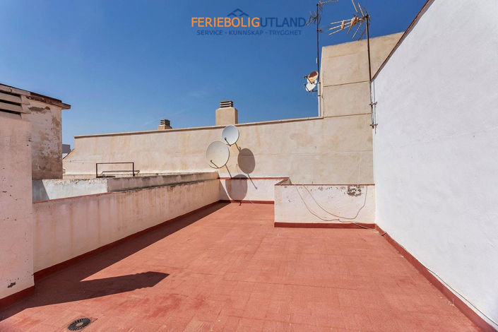 Image No.35-3 Bed Apartment for sale