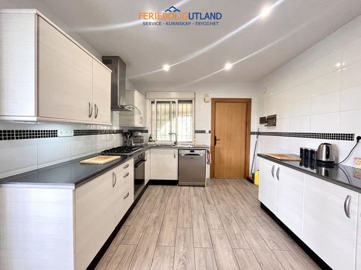 Image No.3-3 Bed Villa for sale