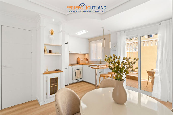 Image No.21-2 Bed Townhouse for sale