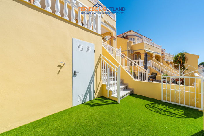 Image No.28-2 Bed Townhouse for sale