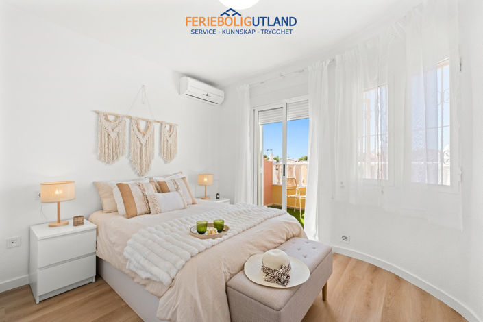 Image No.6-2 Bed Townhouse for sale