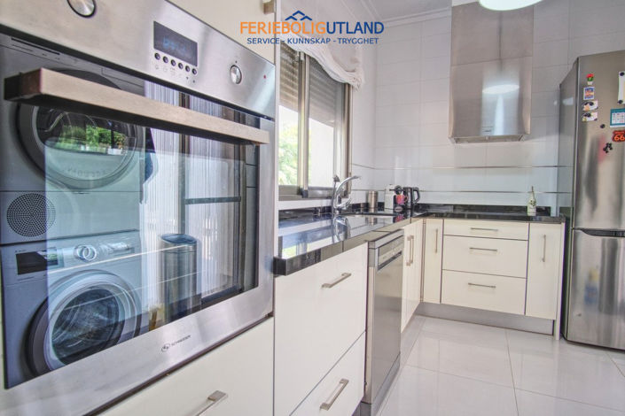 Image No.10-3 Bed Villa for sale
