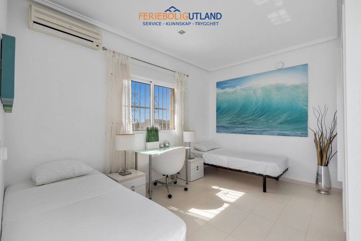 Image No.21-3 Bed Apartment for sale