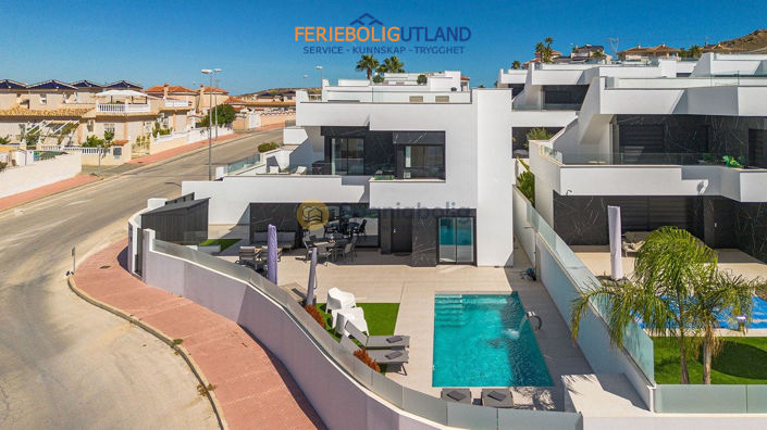 Image No.2-3 Bed Villa for sale