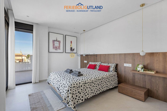Image No.26-3 Bed Villa for sale