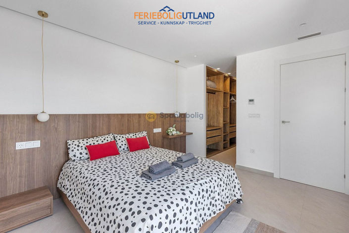 Image No.27-3 Bed Villa for sale