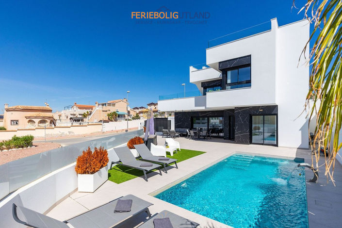 Image No.43-3 Bed Villa for sale