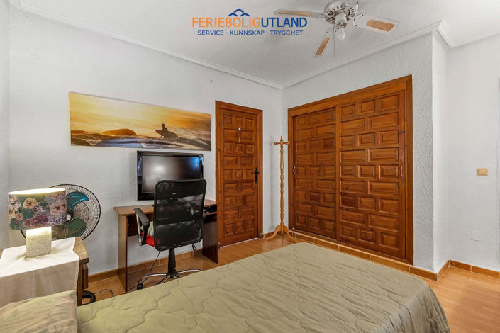 Image No.10-5 Bed Villa for sale