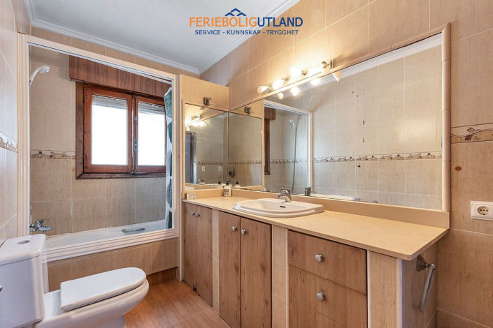 Image No.19-5 Bed Villa for sale
