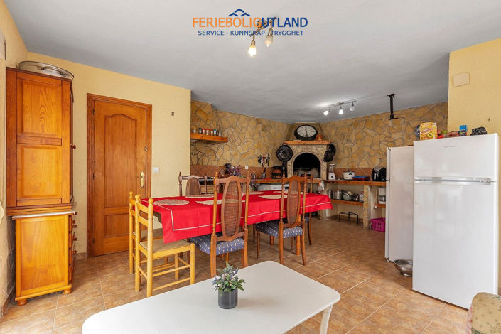Image No.39-5 Bed Villa for sale