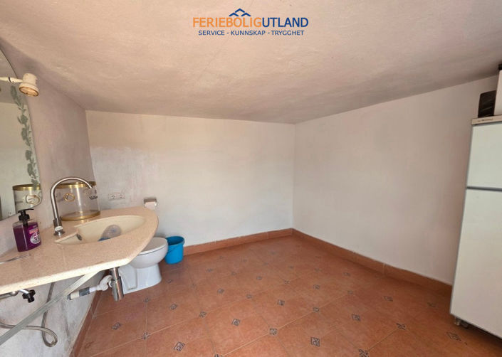 Image No.17-5 Bed Villa for sale