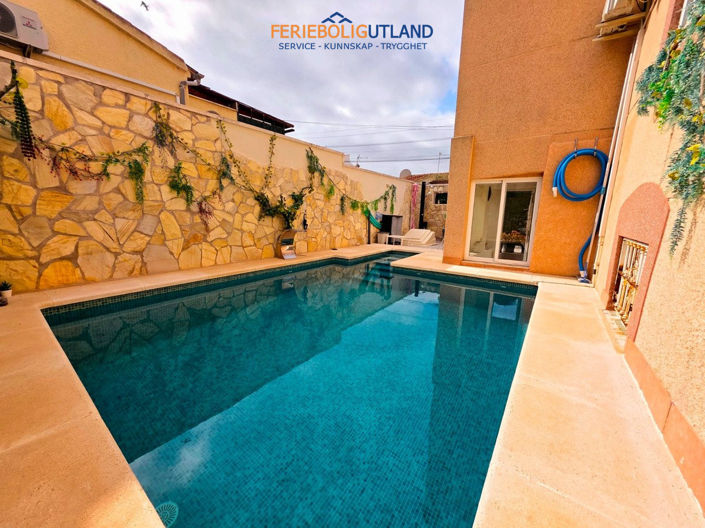 Image No.20-5 Bed Villa for sale