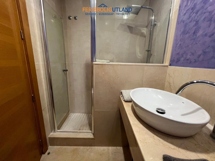 Image No.18-3 Bed Apartment for sale