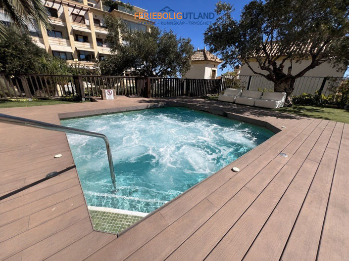 Image No.24-3 Bed Apartment for sale