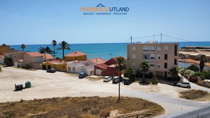 Image No.2-4 Bed Villa for sale